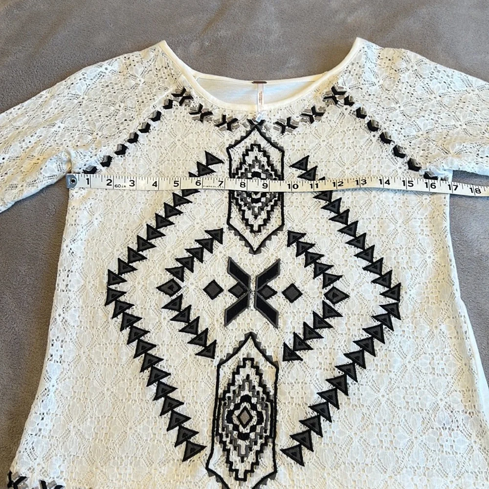 🎉Host Pick🎉Free People White Embroidered Lace Top